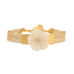 PF562 -  MOTHER OF PEARL FLOWER FINE BRACELET IN BURITI STRAW AND GOLD PLATING  (B)