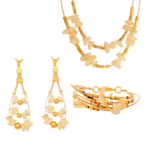 CJ0054 - MOTHER OF PEARL SET IN BURITI ORGANIC STRAW AND GOLD PLATING (B)